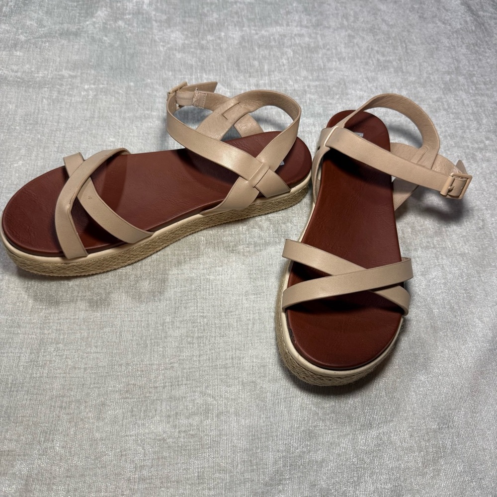 Mia Woven Heel Women's Cream Leather like Strappy Sandals Sz 8.5